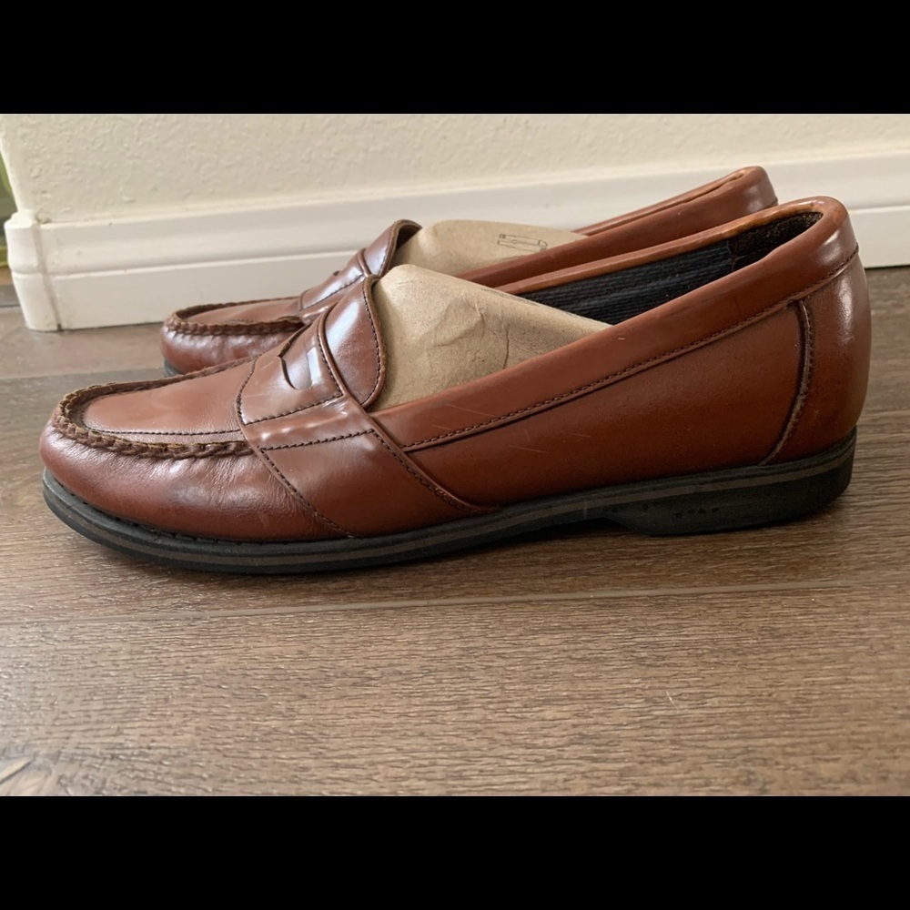 Shoes - Picture 5 of 8